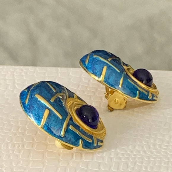 RARE - Signed Two Sisters Clip on Earrings.Gold plated.Blue Cabochons,Enamel. - Picture 6 of 12